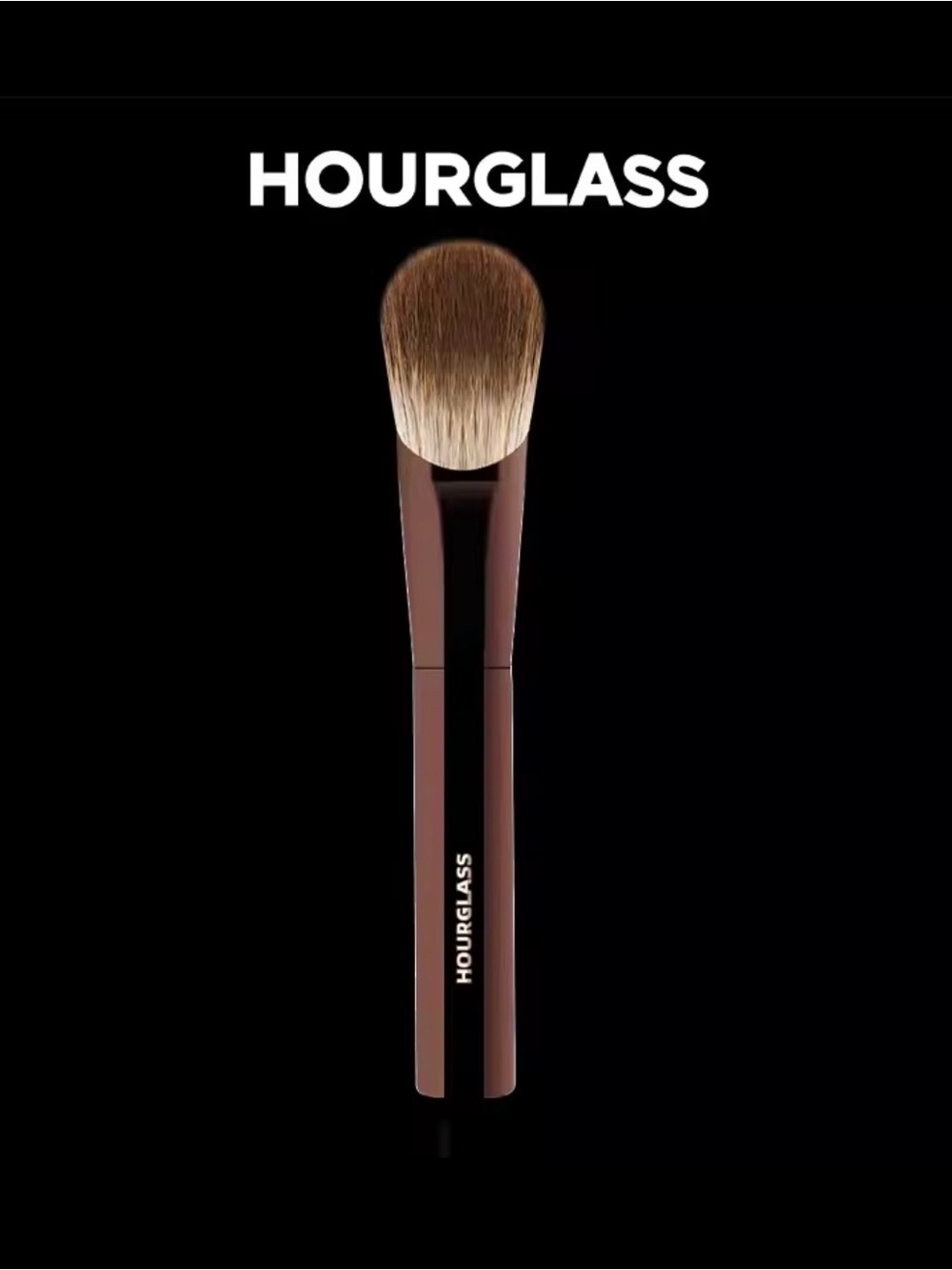 Hourglass Ambient Soft Glow
Foundation Brush